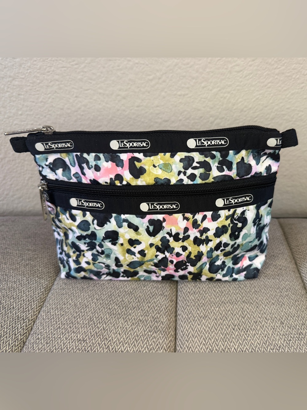LeSportsac Zipper Pouch, ‘Charming Cheetah’ Watercolor Pattern - Picture 2 of 15